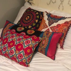 Decorative pillows